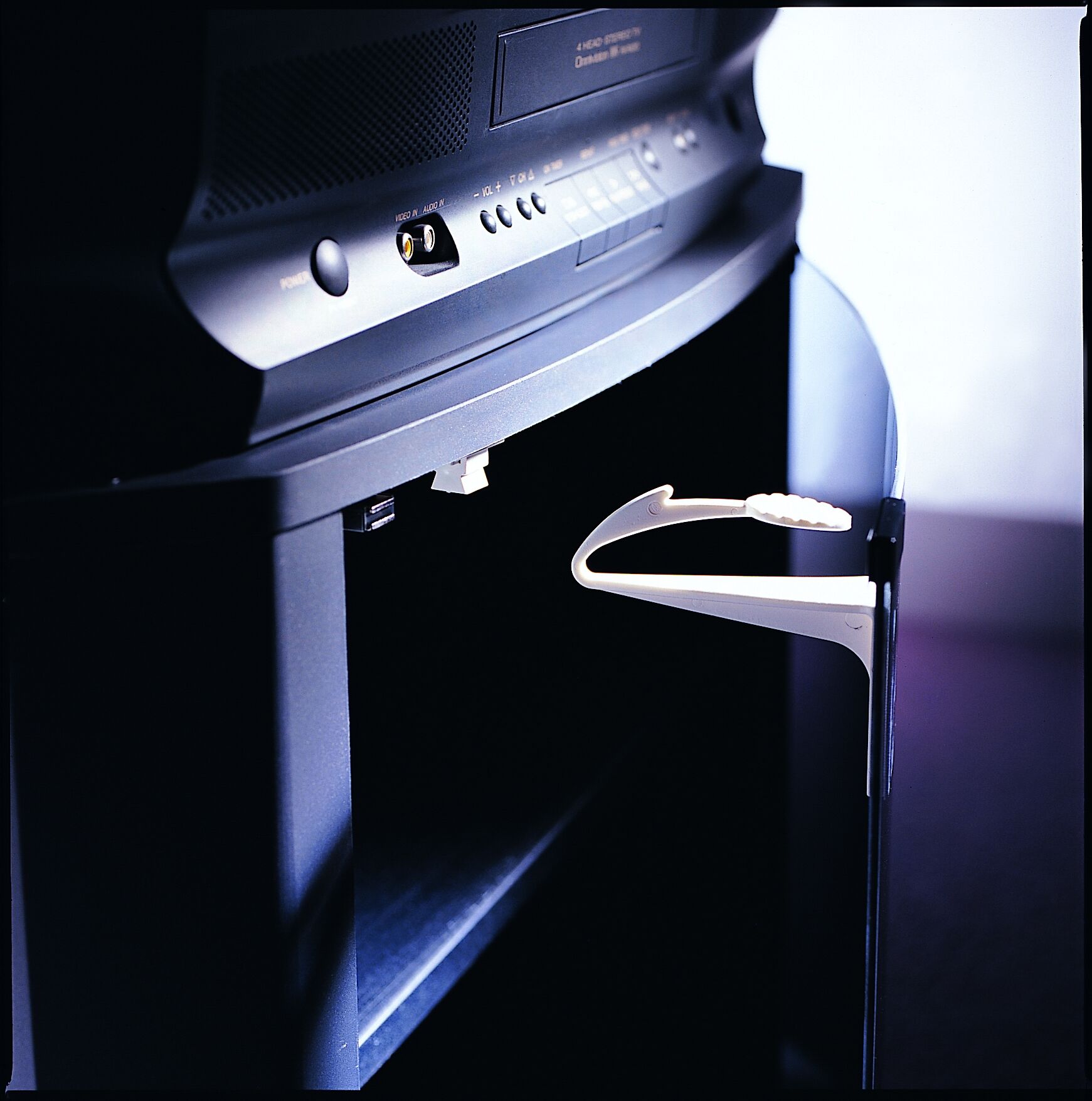 Adhesive Mount Cabinet & Drawer Lock - Image 4